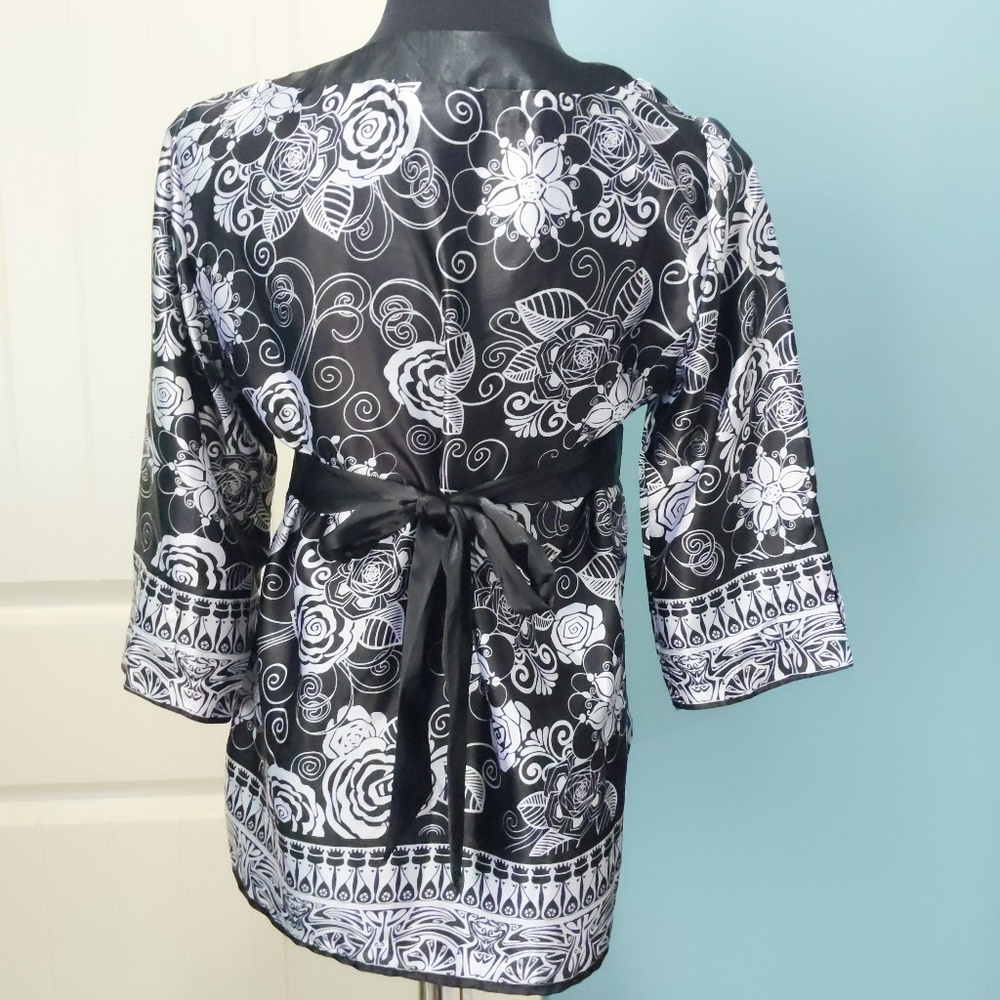 Blouse - Picture 2 of 2